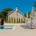 빌라 Luxury Dobri Dida 이모츠키